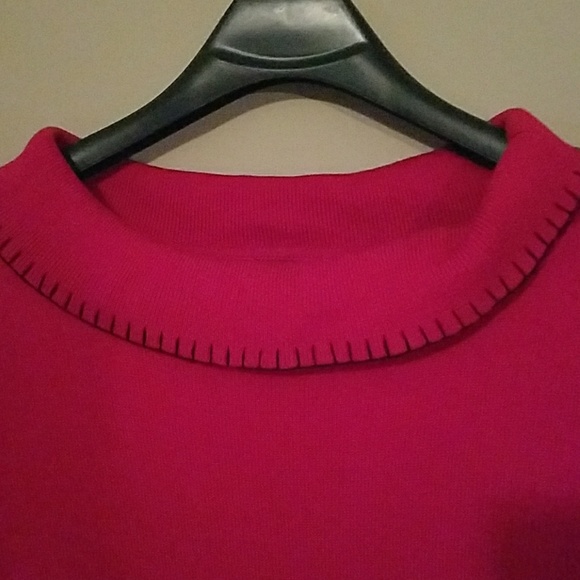 Red sweater - Picture 2 of 4